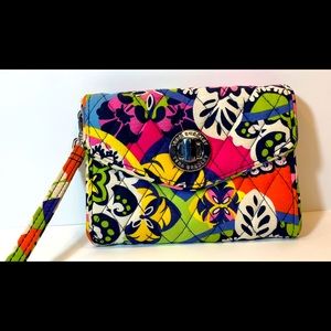 Vera Bradley RIO turn lock clutch wristlet wallet